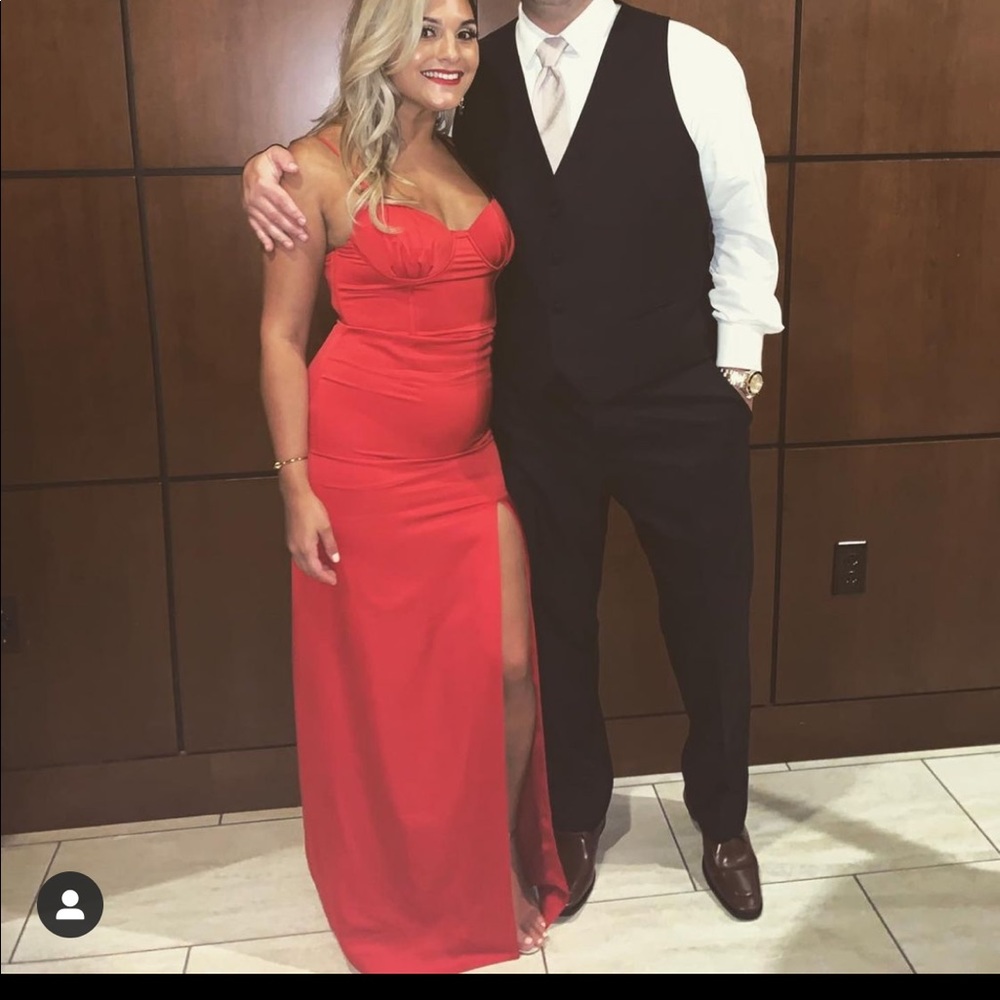 Red henrik gown